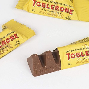 product-grid-gallery-item شکلات شیری تابلرون بسته 200 گرمی